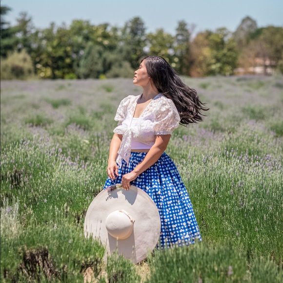 Meet your Posher, Hilda - Picture 2 of 5